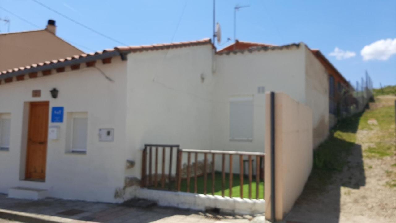 Casa Sillada Villa Muelas del Pan Luaran gambar